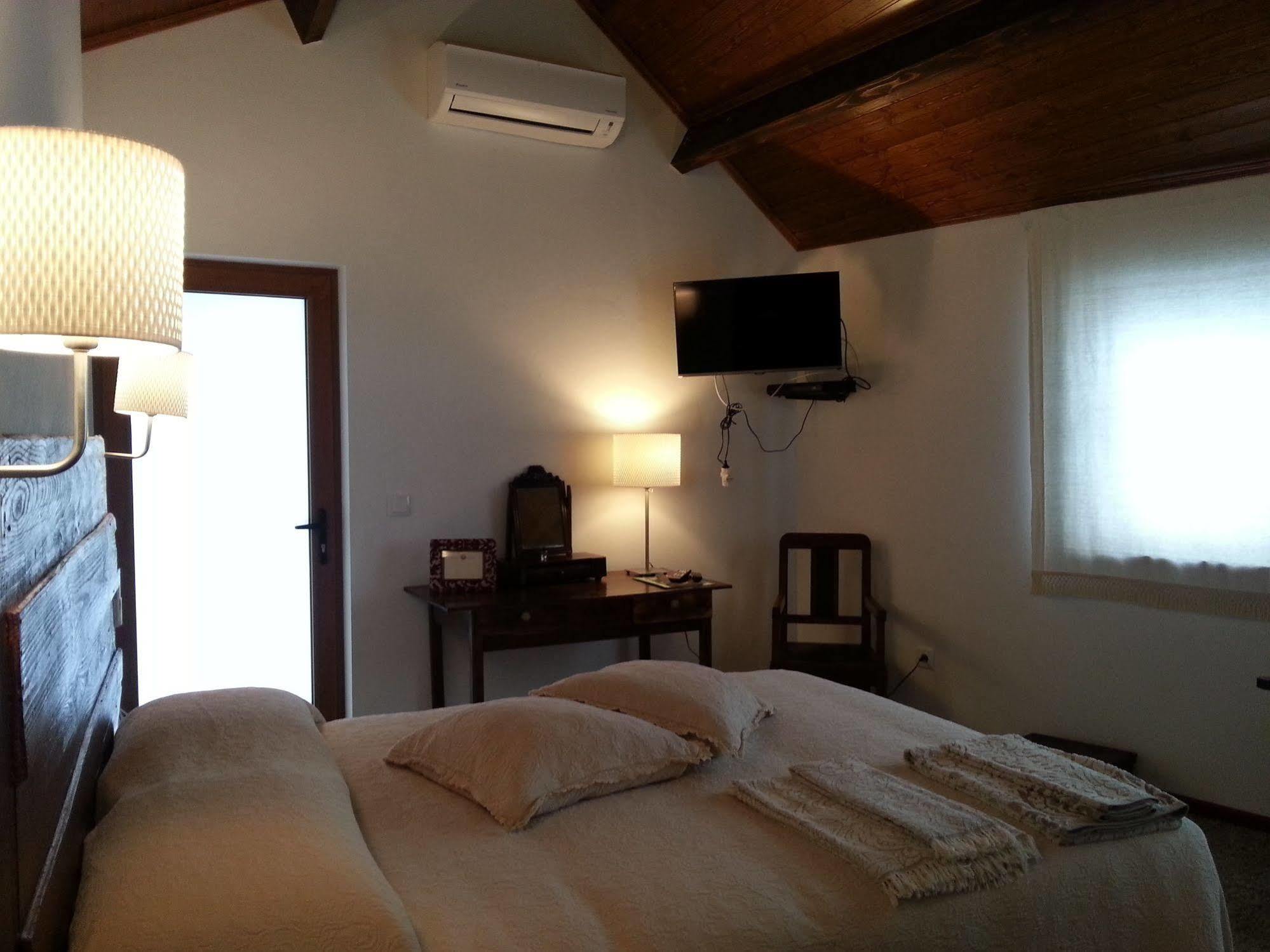O Ze Ja Dormiu Aqui Villa Celeiros Exterior foto